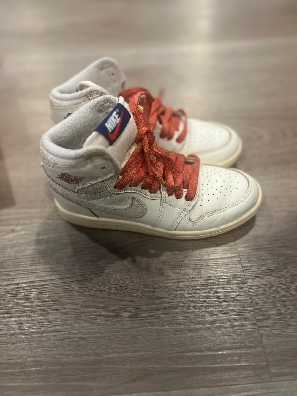 Kid’s Jordan 1 Rare Air Cinnibar size 1Y